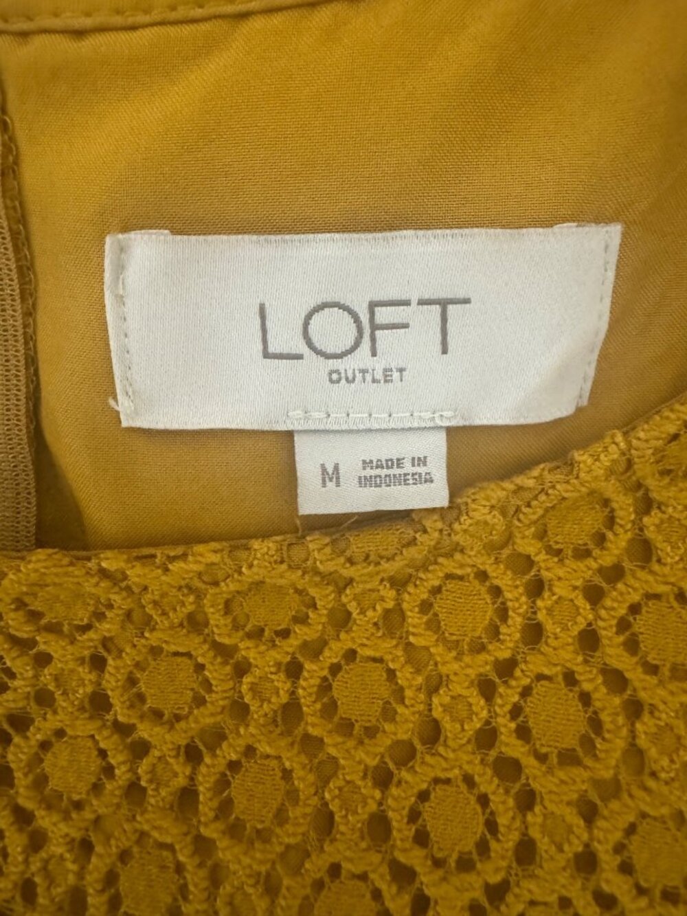 LOFT Gold Mustard Lace Short Sleeve Sheath Dress Size M Summer Wedding Party - Picture 6 of 8